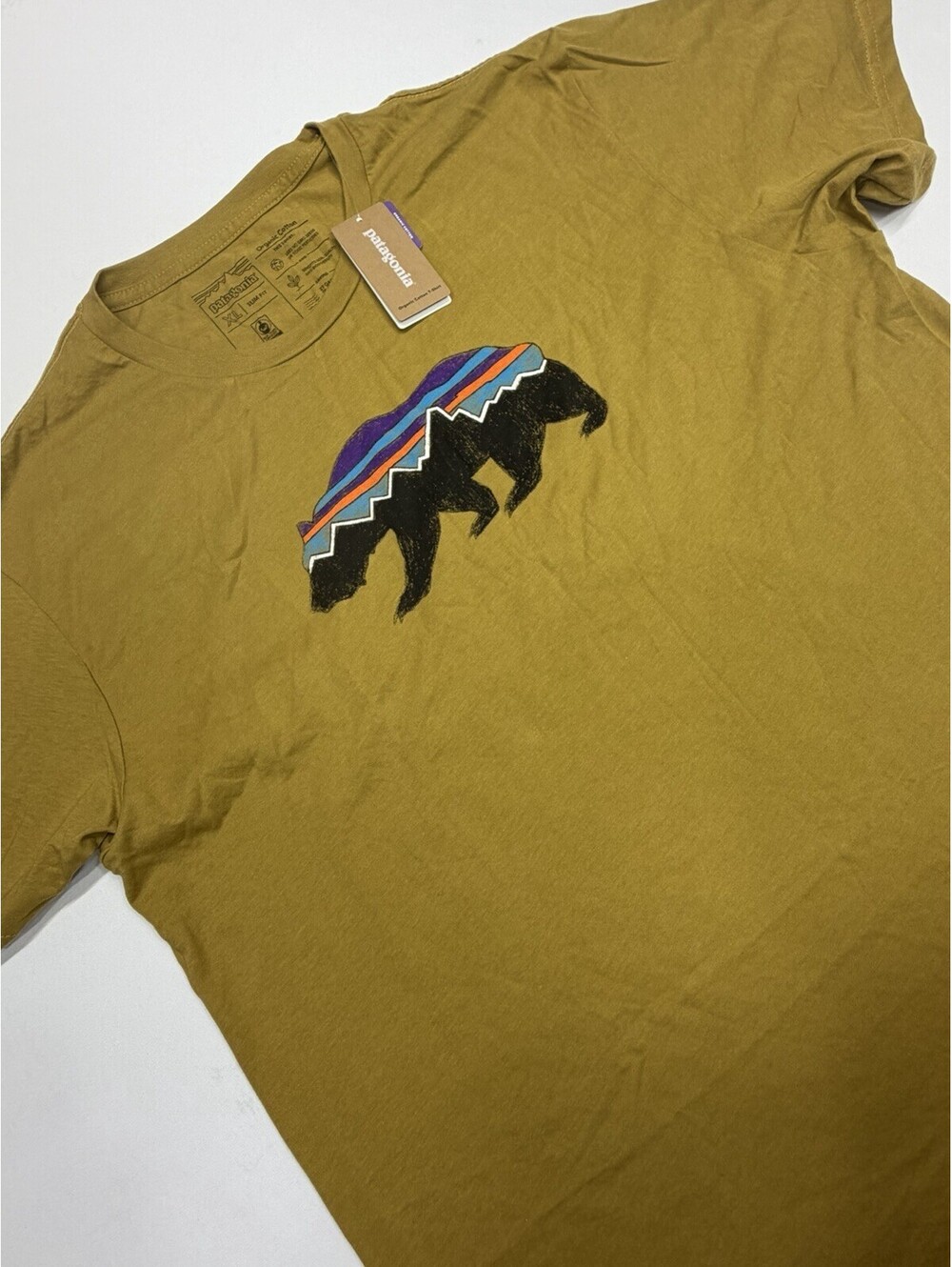 NWT Patagonia Fitz Roy Bear Organic Cotton Slim Fit T-Shirt Yellow Men’s XL